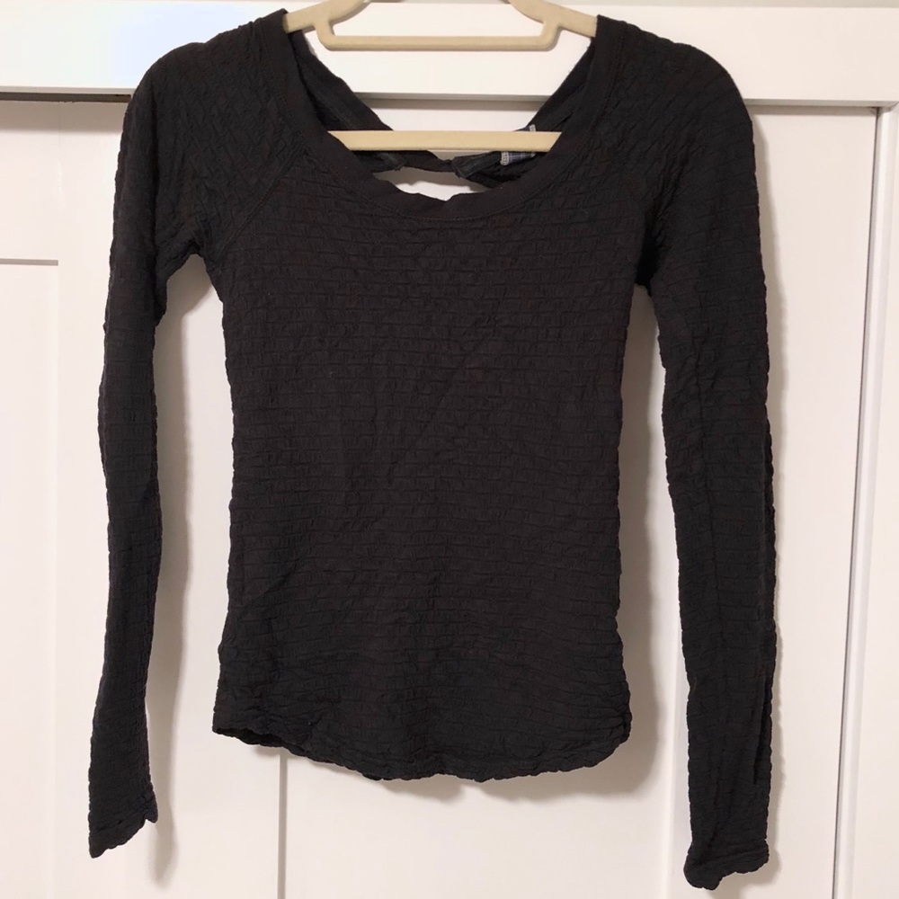 Textured long sleeve top with open back